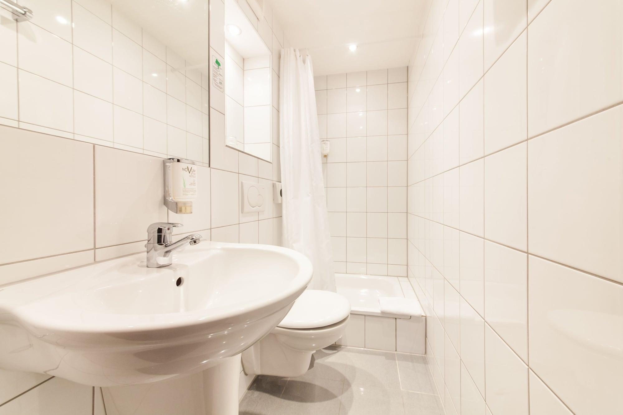 Hotel Maxim Duesseldorf City Экстерьер фото