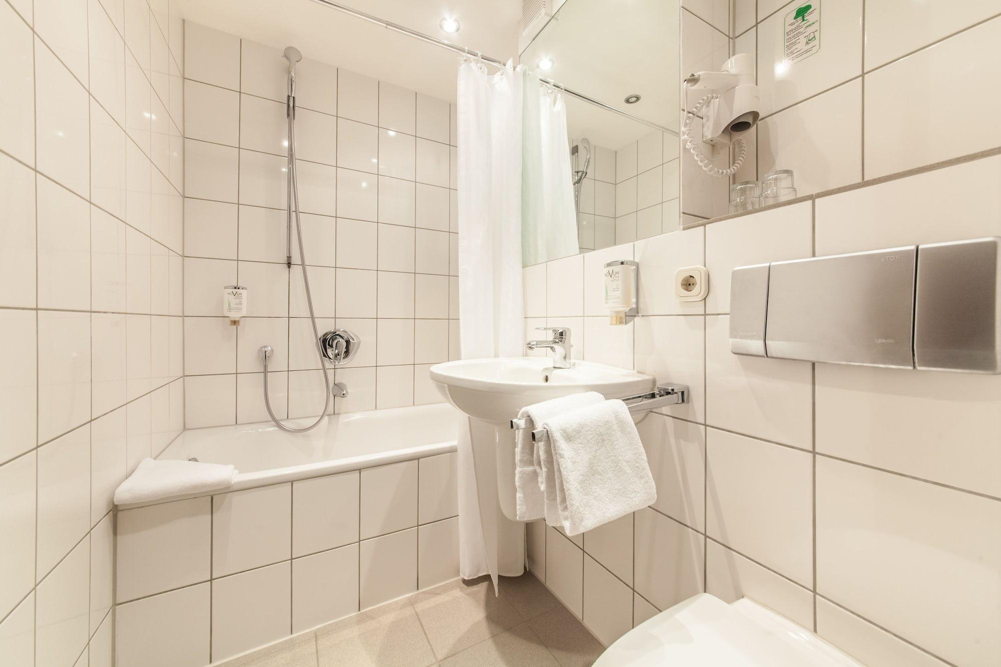 Hotel Maxim Duesseldorf City Экстерьер фото