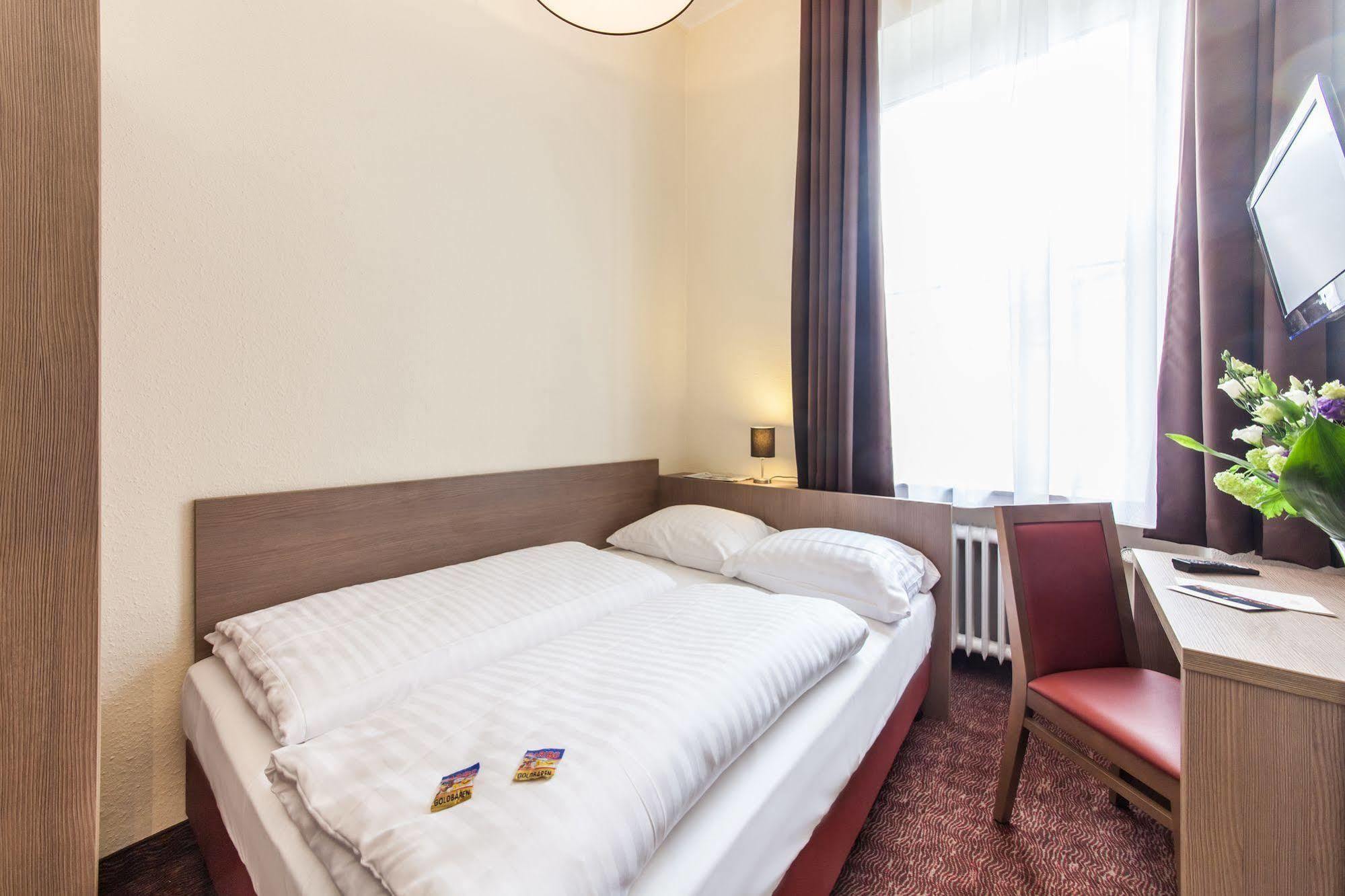 Hotel Maxim Duesseldorf City Экстерьер фото